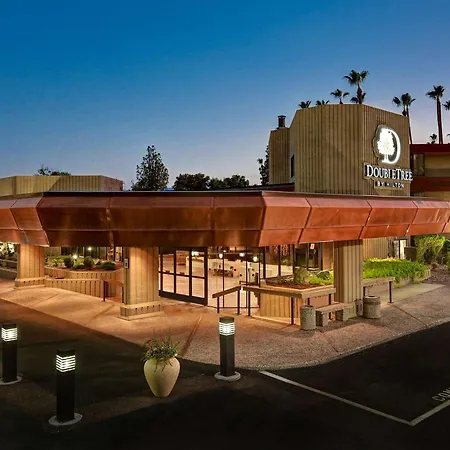 Doubletree By Hilton Phoenix- Tempe-2